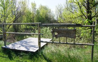 Holzbrücke auf der Bogensportanlage